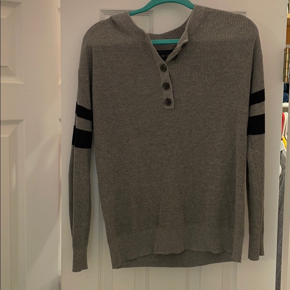 American Eagle sweater